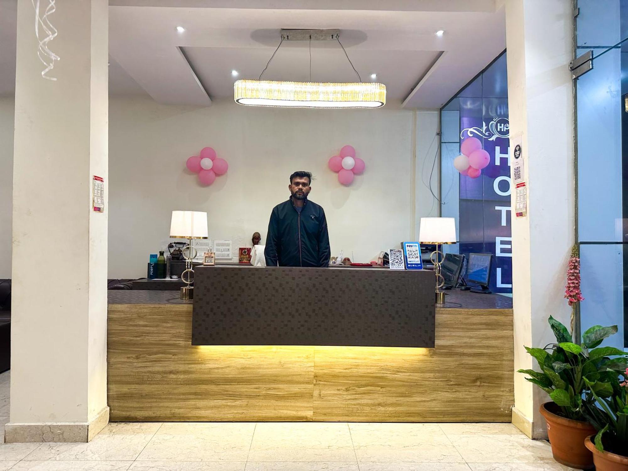 Hotel Payal & Restaurent Pachmarhī Eksteriør billede