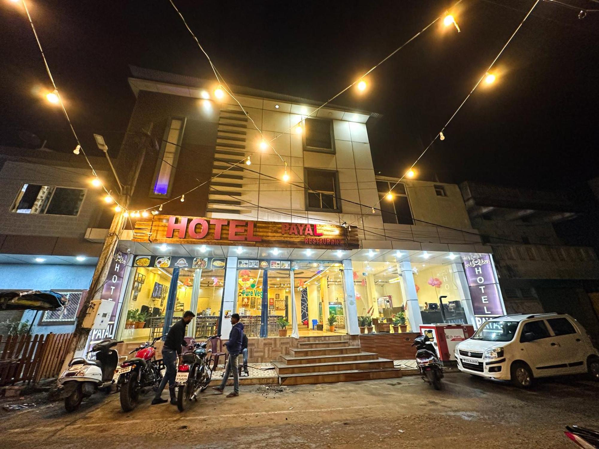 Hotel Payal & Restaurent Pachmarhī Eksteriør billede