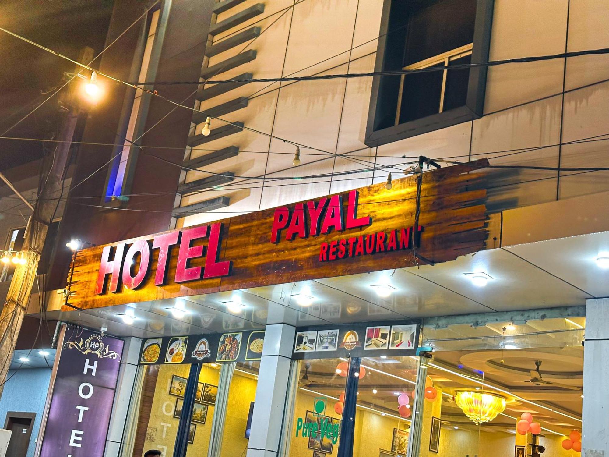 Hotel Payal & Restaurent Pachmarhī Eksteriør billede